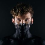 Нарцисс рядом: как его распознать, защититься и не потерять себя